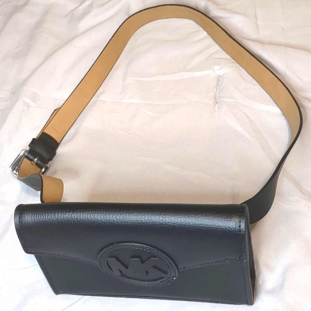 Michael Kors Fanny Pack - Picture 1 of 10